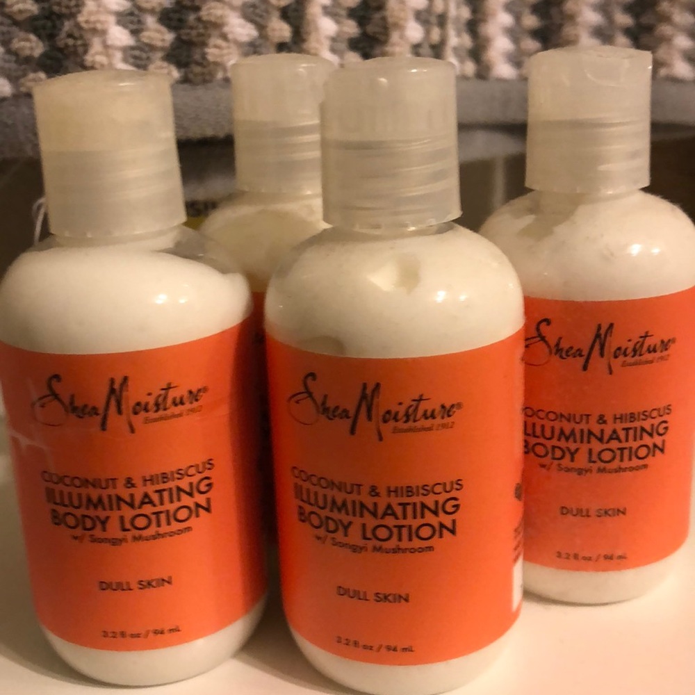 Shea Moisture Illuminating Body Lotion
